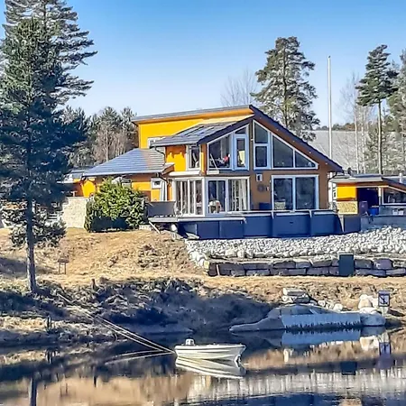 Holiday home Awesome In With House Sea View