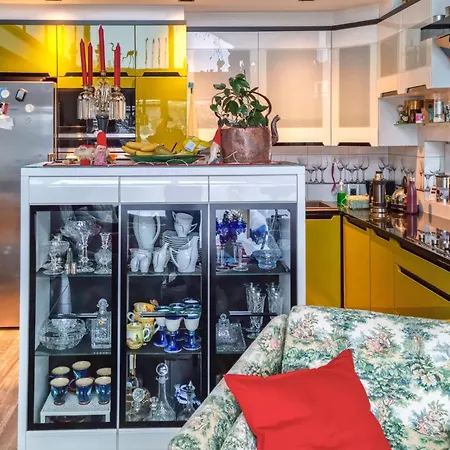 Holiday home Awesome In With House Sea View